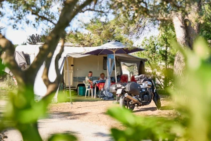Partners 1 camping le garrigon